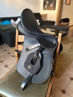 Selle Wintec 17,5 pouces complète état neuf, Animaux & Accessoires, Enlèvement ou Envoi, Comme neuf, Dressage
