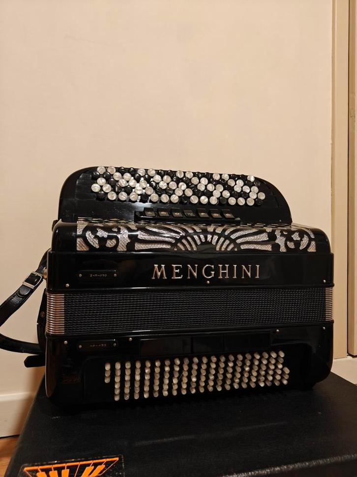Accordeon Menghini DO1, Musique & Instruments, Accordéons, Enlèvement