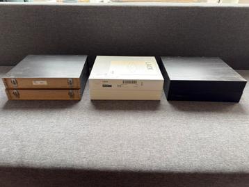 6 IKEA LACK wandplanken (30x26 cm) Nieuwprijs 42 euro beschikbaar voor biedingen