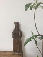Oud houten religieus beeldje, Ophalen