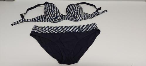 BIKINI, Kleding | Dames, Badmode en Zwemkleding, Zo goed als nieuw, Bikini, Blauw, Ophalen of Verzenden