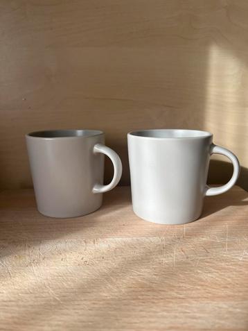 2 mokken IKEA beschikbaar voor biedingen