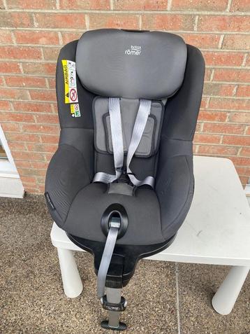 Britax Romer dualfix i-size - jusqu’à 18kg