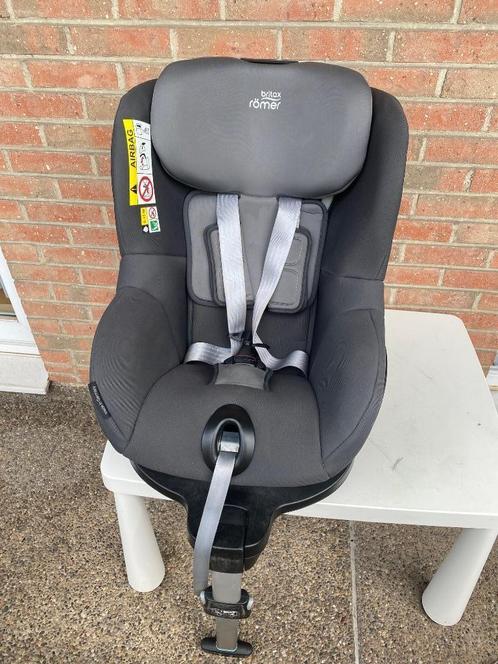 Britax Romer dualfix i-size - jusqu’à 18kg, Enfants & Bébés, Sièges auto, Utilisé, Romer, 0 à 18 kg, Isofix, Dossier réglable