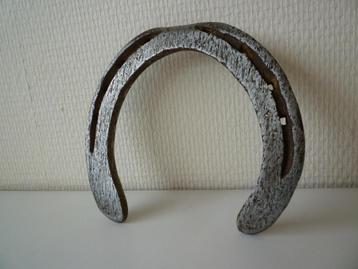 Hoefijzer beschikbaar voor biedingen