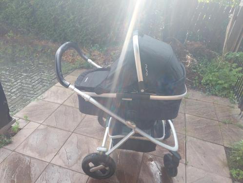 Nuna kinderwagen met reiswieg en nuna autostoel 0+ €100, Enfants & Bébés, Poussettes & Combinaisons, Utilisé, Poussette, Avec siège auto