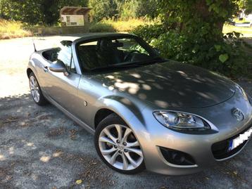 Mazda MX-5 Roadster gris 2010, Autos, Cuir, Argent ou Gris, Achat, Boîte manuelle