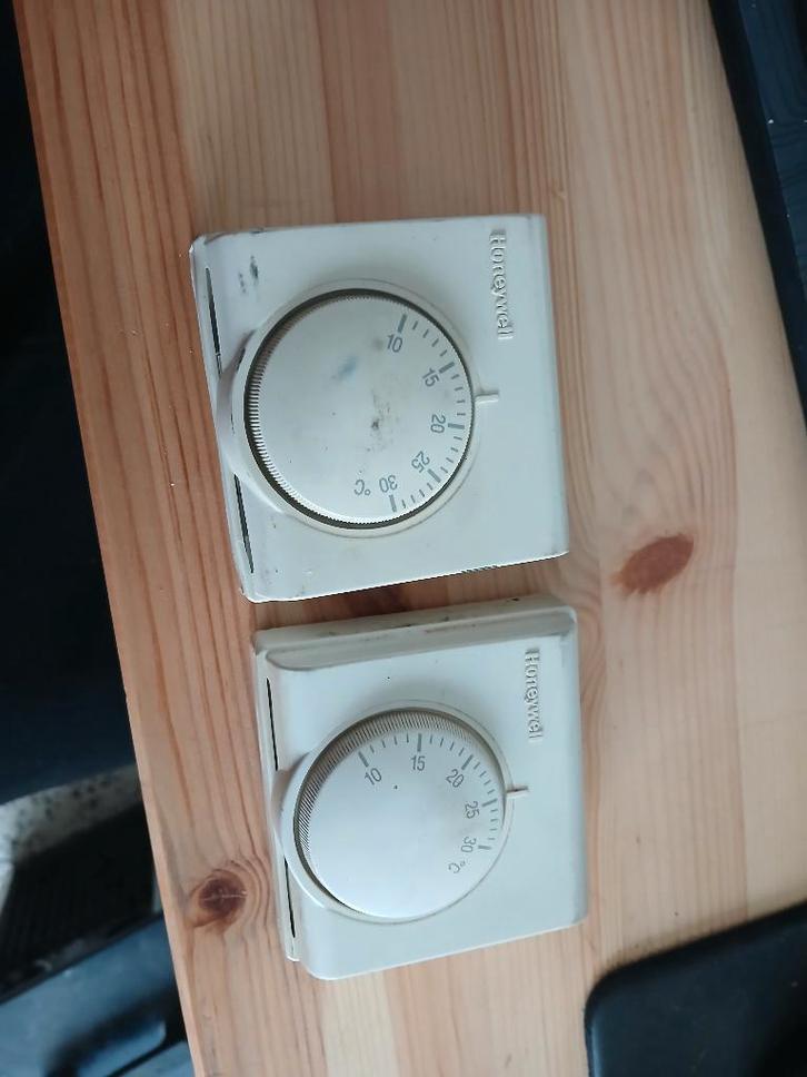 Thermostaten Honeywell, Bricolage & Construction, Thermostats, Utilisé, Enlèvement