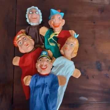 Retro handpoppen poppenkastpoppen  beschikbaar voor biedingen