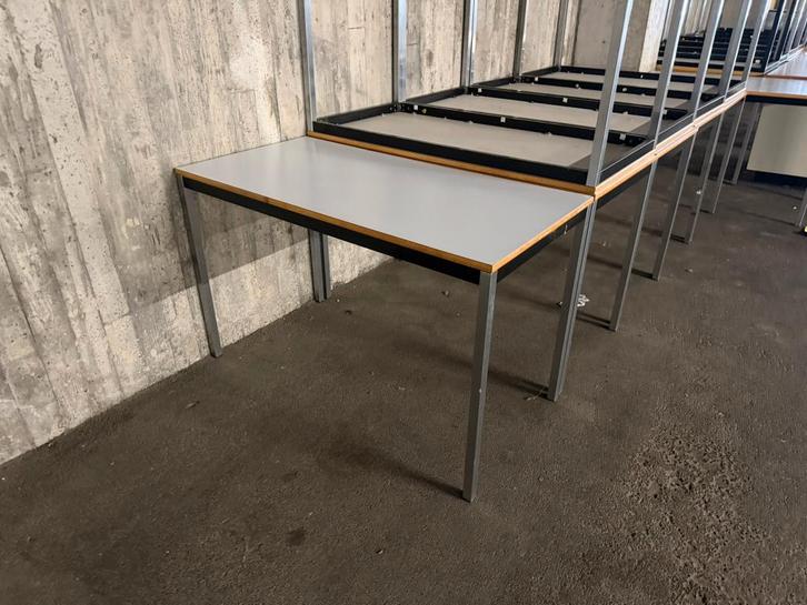 Gratis tafels, Huis en Inrichting, Bureaus, Gebruikt, Bureau, Ophalen