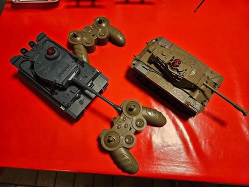2 Radiogestuurde miniatuurtank, Hobby en Vrije tijd, Modelbouw | Radiografisch | Overige, Zo goed als nieuw, Ophalen of Verzenden
