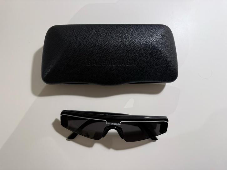 Lunettes de soleils balenciaga, Handtassen en Accessoires, Zonnebrillen en Brillen | Heren, Nieuw, Zonnebril, Overige merken, Zwart