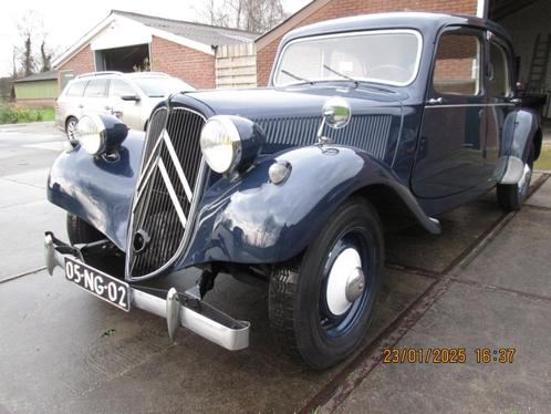 Citroen traction avant, Auto's, Oldtimers, Particulier, Citroën, Benzine, Berline, 4 deurs, Handgeschakeld, Blauw, Grijs, Stof