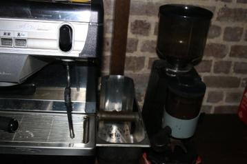 Nouva Simonelli Espressomachine  beschikbaar voor biedingen