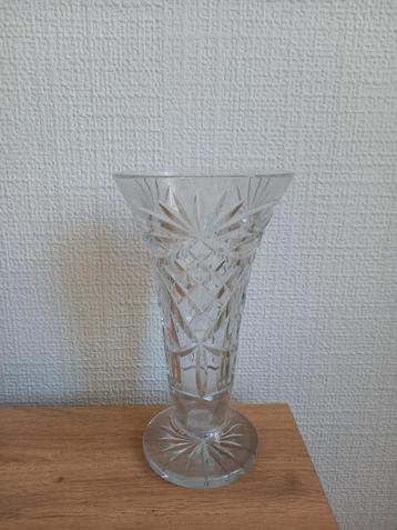 Vase Val Saint Lambert transparent disponible aux enchères