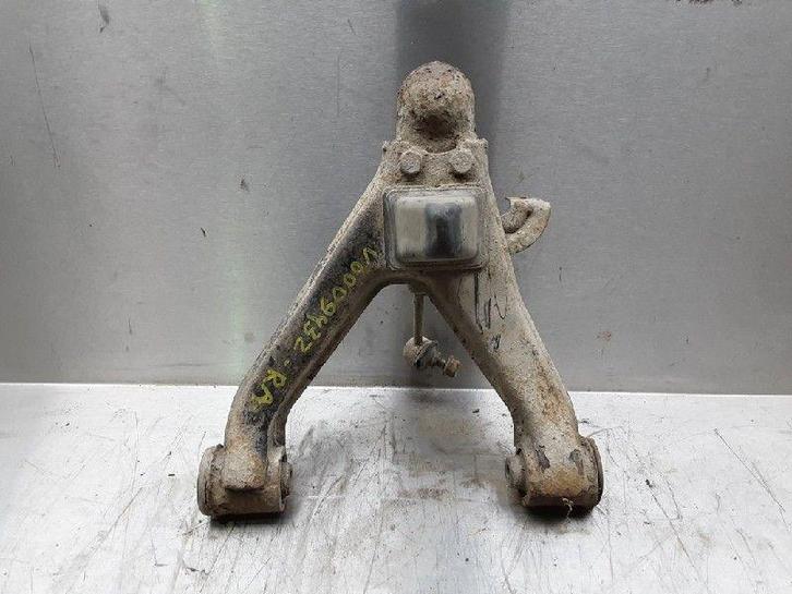 DRAAGARM RECHTS ACHTER Pajero Canvas Top (V6 / 7), Auto-onderdelen, Ophanging en Onderstel, Mitsubishi, Gebruikt