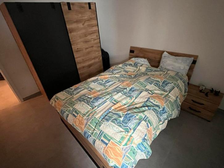 ️ Complete Slaapkamer Set – Kast + Bed + Matras + Nachtkast, Huis en Inrichting, Slaapkamer | Complete slaapkamers, Zo goed als nieuw