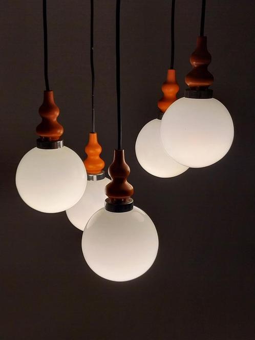 Vintage Cascade Hanglamp, Jaren 70, Huis en Inrichting, Lampen | Hanglampen, Gebruikt, 50 tot 75 cm, Glas, Hout, Ophalen of Verzenden