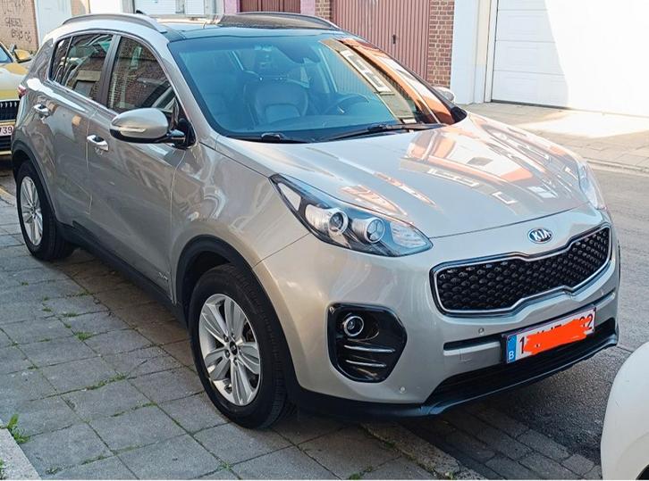 Hallo, ik verkoop mijn auto Kia Sportage AWD 2.0 euro 6b, Auto's, Kia, Sportage, Ophalen