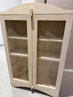 Petit garde manger couleur écru, Enlèvement