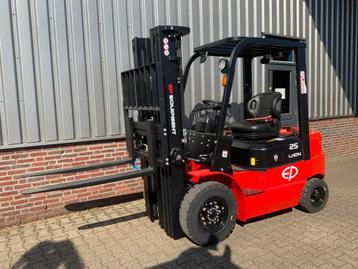 EP EFL 252X - 4.8M Triplex, Li-Ion, Free-Lift, Side-Shift -  beschikbaar voor biedingen