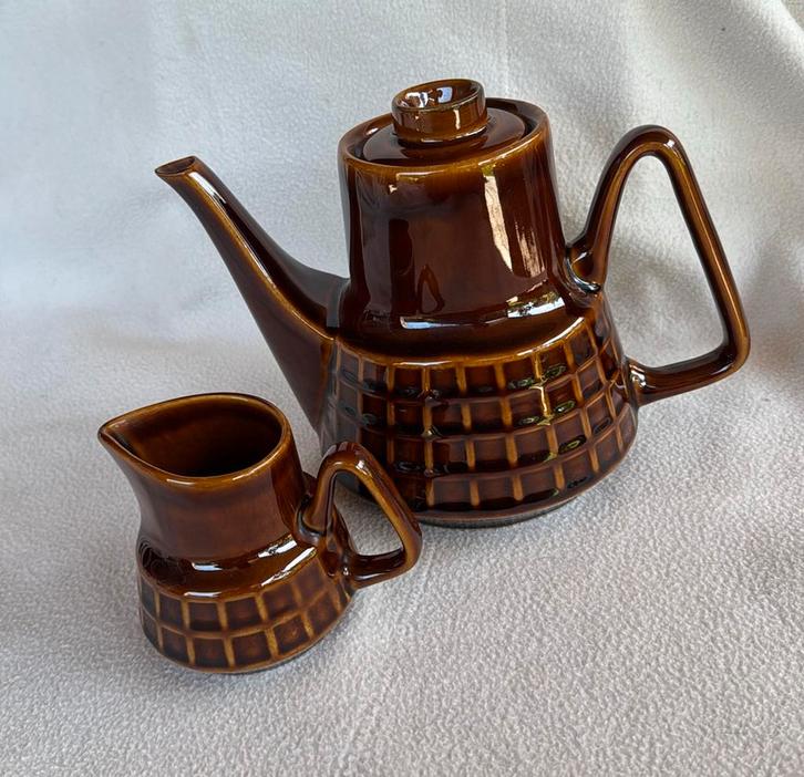 Vintage keramische koffiepot en melkkan, Antiek en Kunst, Antiek | Servies los, Ophalen