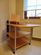 Houten bureau/computerkast met wielen, Huis en Inrichting, Bureaus, Ophalen, Met wielen, Bureau