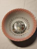 plat rétro en porcelaine