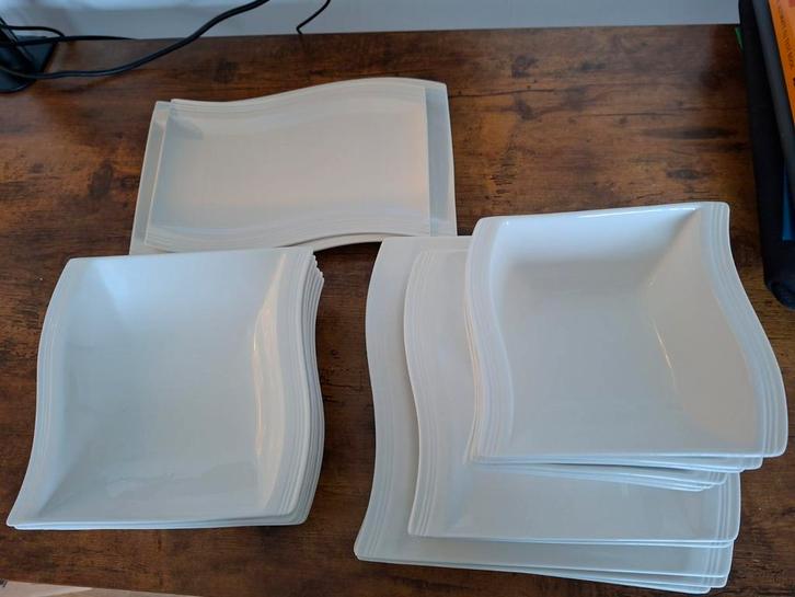 Servies komplet /dinnerware, Maison & Meubles, Cuisine | Vaisselle, Enlèvement