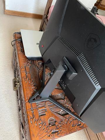 MSI monitor + ps4 grand toursimo editie beschikbaar voor biedingen