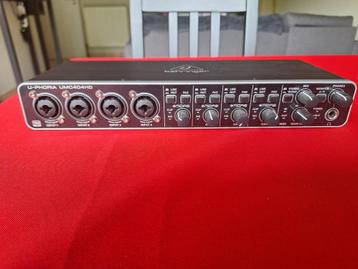 Behringer UMC404HD usb audiointerface beschikbaar voor biedingen