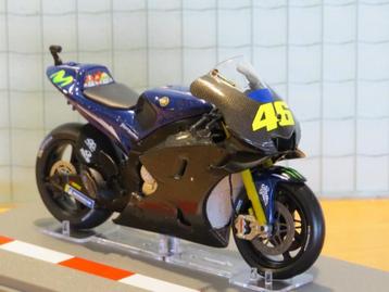 Valentino Rossi Yamaha YZR-M1 2017 Valencia test 1:18 diecas