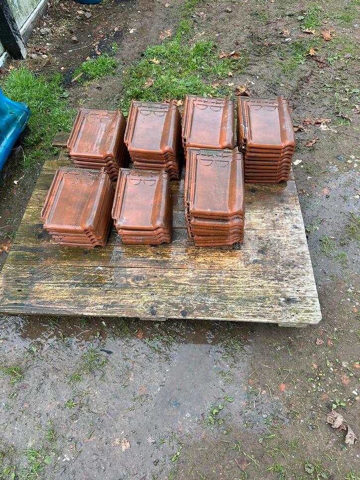 Verschillende Dakpannen te koop voor een kleine prijs!!!, Doe-het-zelf en Bouw, Dakpannen en Dakbedekking, Zo goed als nieuw, Dakpannen