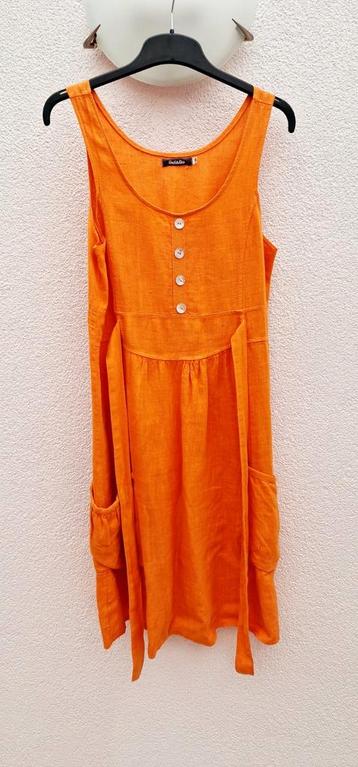 Linnen oranje kleed beschikbaar voor biedingen