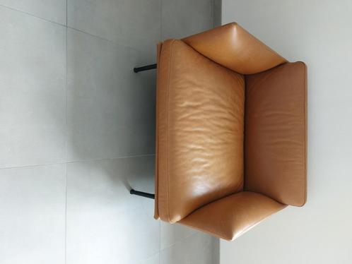 Muuto outline fauteuil, Huis en Inrichting, Fauteuils, Gebruikt, Leer, 75 tot 100 cm, 75 tot 100 cm, Ophalen