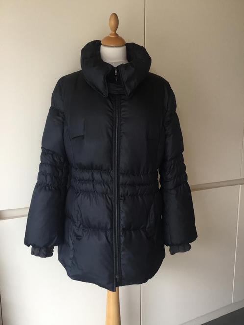 Marccain, Marc Cain donkerblauwe donsjas maat 5 (40/42), Kleding | Dames, Jassen | Winter, Zo goed als nieuw, Maat 42/44 (L), Blauw