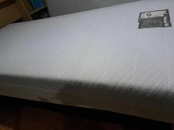 Matras 90 x 210 cm - pocketvering beschikbaar voor biedingen