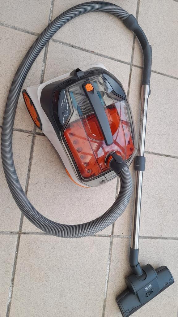 Thomas cycloon hibrid pet% friend stofzuiger, Elektronische apparatuur, Stofzuigers, Zo goed als nieuw, Ophalen