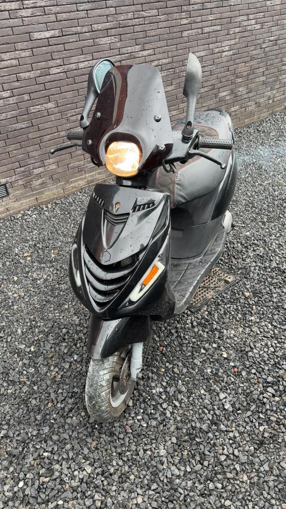Piaggio zip 2t a klasse, Vélos & Vélomoteurs, Scooters | Piaggio, Comme neuf, Zip, Enlèvement
