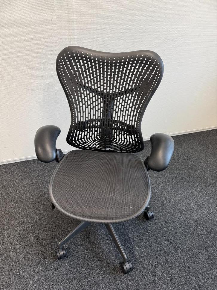 Herman Miller Bureaustoel, Huis en Inrichting, Bureaustoelen, Zo goed als nieuw, Bureaustoel, Zwart, Ergonomisch, Ophalen