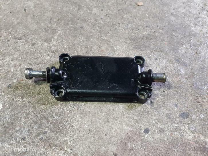 Kleppendeksel oliekoeler 24010151A 4 klepper, Motoren, Onderdelen | Ducati, Gebruikt, Ophalen of Verzenden