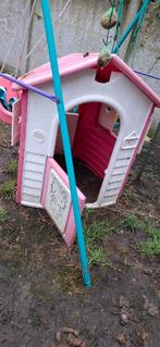 Maison Hello kitty et balançoire, Enfants & Bébés, Enlèvement