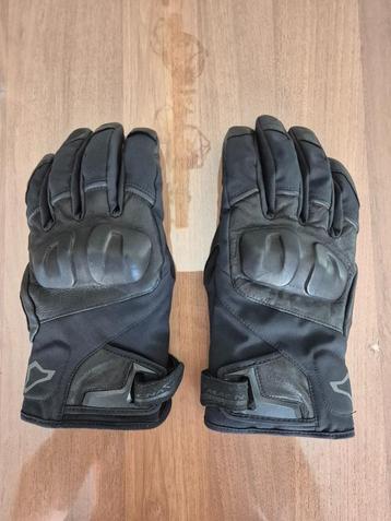 MACNA motorhandschoen beschikbaar voor biedingen