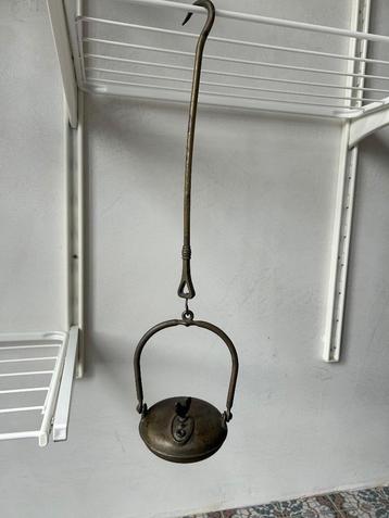 Antieke olielamp koper hangend beschikbaar voor biedingen