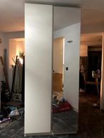 Hoge Ikea kast (236cm x 100cm), Huis en Inrichting, Kasten | Kleerkasten, 100 tot 150 cm, Modern, Met hangruimte, Glas