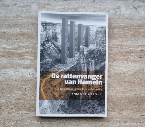 De rattenvanger van Hameln over donkere kant van Wereldbank, Livres, Politique & Société, Neuf, Société, Envoi