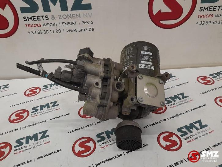 Occ sécheur d'air + vanne à quatre voies DAF, Autos : Pièces & Accessoires, Pièces camion, DAF, Autres pièces automobiles, Utilisé