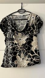 Lola & Liza T-shirt met korte mouwen en bloemenprint, Kleding | Dames, T-shirts, Lola & Liza, Zwart, Maat 46/48 (XL) of groter