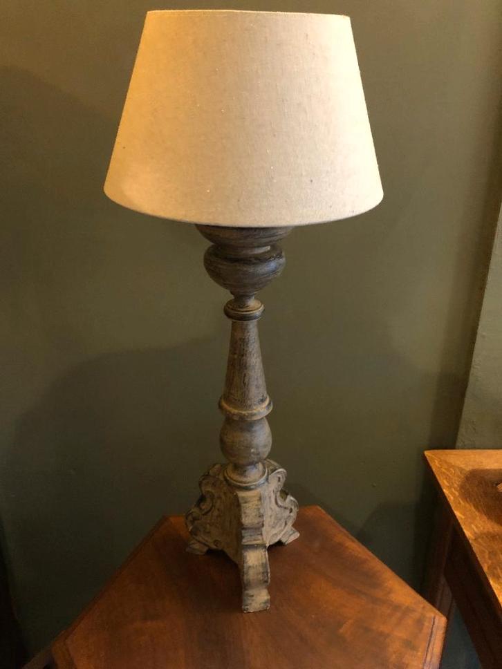 Stoer en Landelijke Houten Baluster/Altaar Lamp., Antiek en Kunst, Antiek | Verlichting, Ophalen of Verzenden