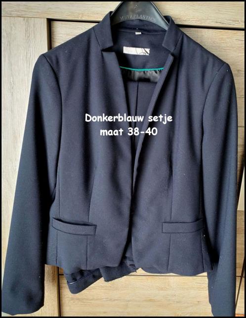 Donkerblauw mantelpak D' Auvry 38-40, Kleding | Dames, Jasjes, Kostuums en Pakken, Zo goed als nieuw, Kostuum of Pak, Maat 38/40 (M)